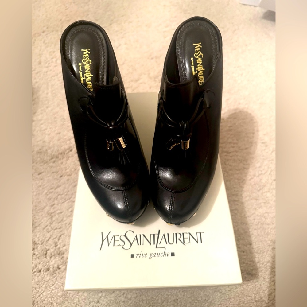 Yves Saint Laurent Black Leather Mules